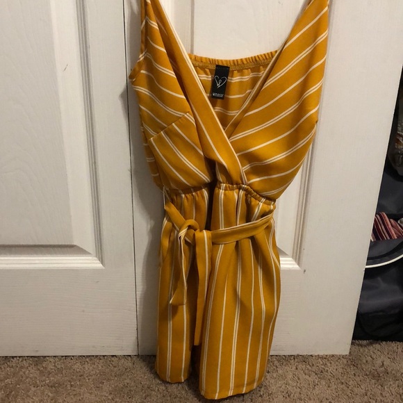 Romper - Picture 3 of 4